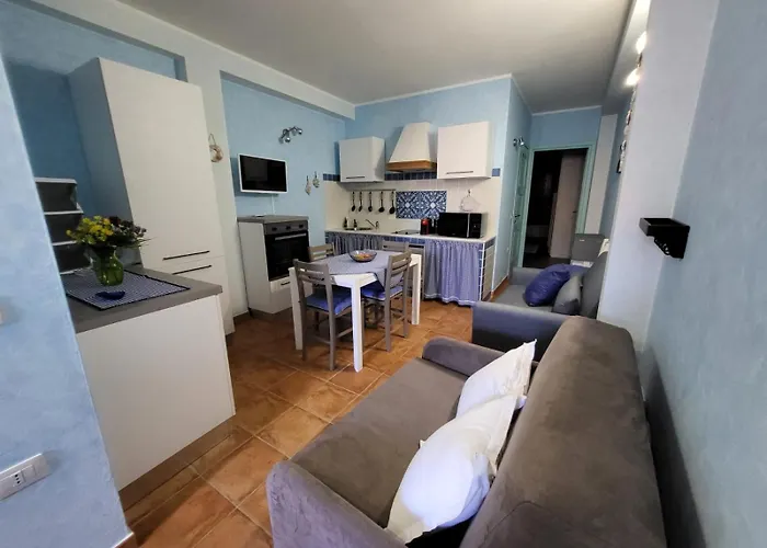 度假居 La Brezza Marina SantʼAntìoco